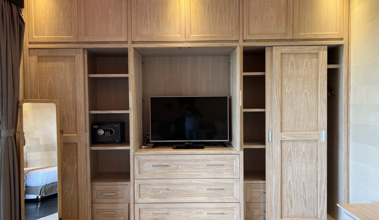 Luxurious Residences, Including Office For Sale In Canggu (28)