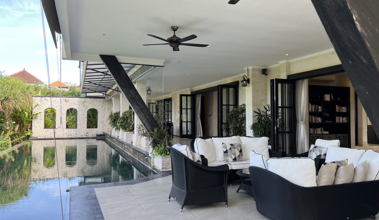 Luxurious Residences, Including Office For Sale In Canggu (5)