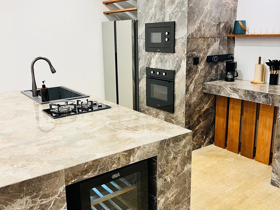 Luxury 5-Bedroom Villa in Premium Balangan Area (11)