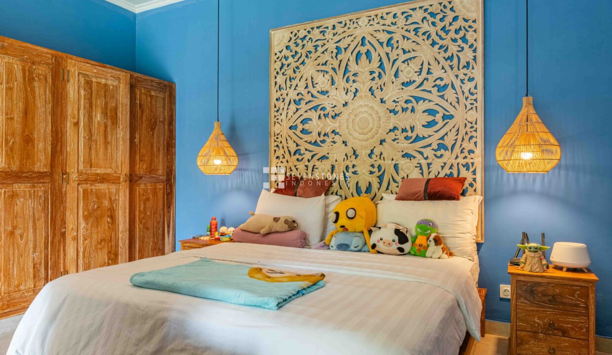 4-Bedroom Family Home in Buduk (13)