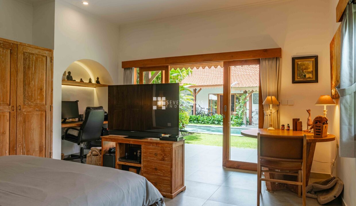 4-Bedroom Family Home in Buduk (14)