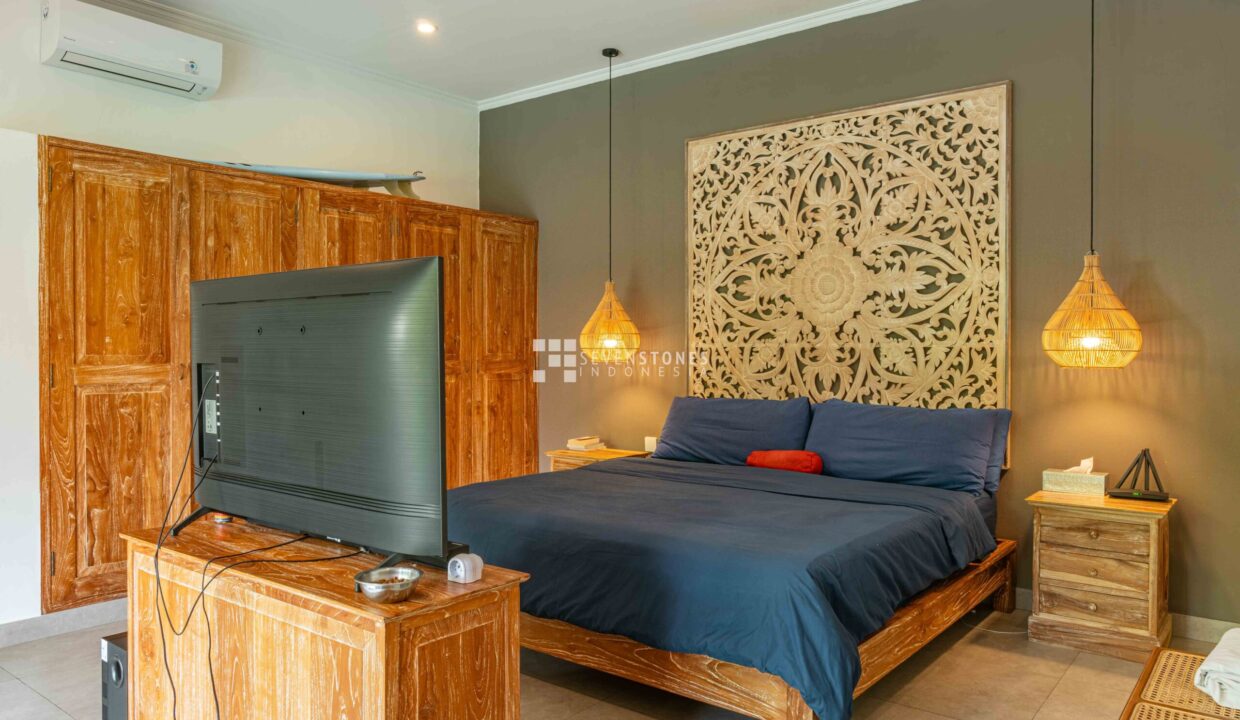 4-Bedroom Family Home in Buduk (17)
