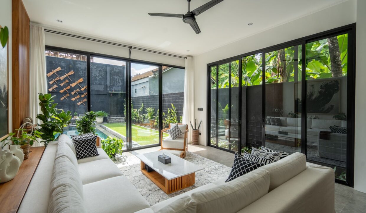 2. Luxury Brand New Villa, Pererenan