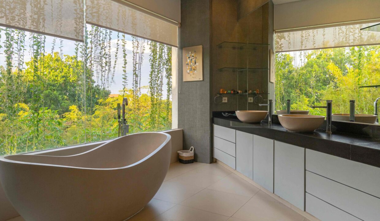 5-Star Ocean-View Villa For Sale in Nusa Dua (17)