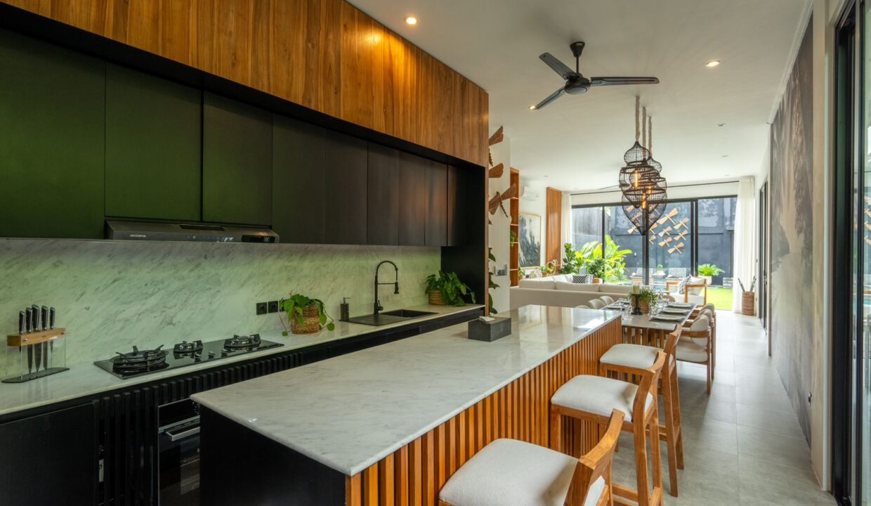 7. Luxury Brand New Villa, Pererenan