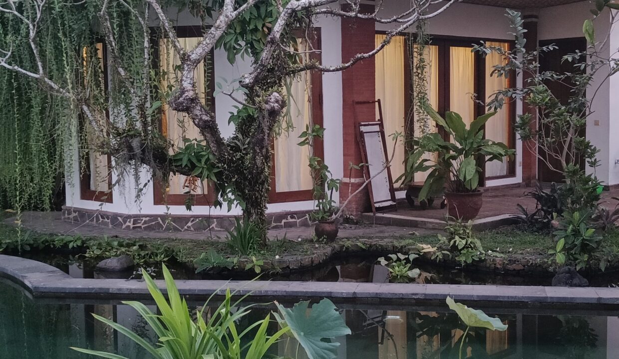 A Tropical Garden Sanctuary Just 10 Minutes from Candidasa (10)