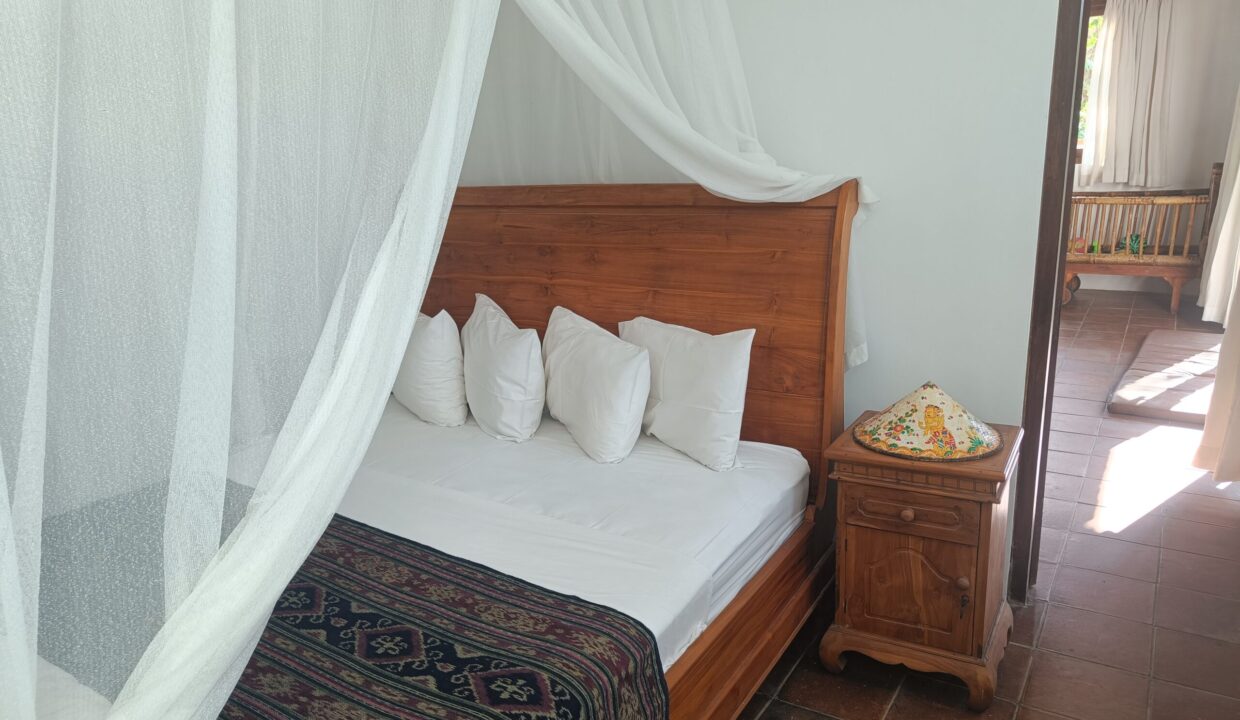 A Tropical Garden Sanctuary Just 10 Minutes from Candidasa (13)