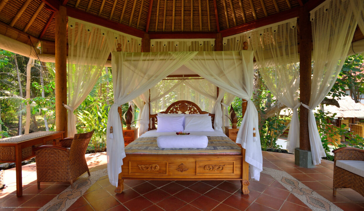 A Tropical Garden Sanctuary Just 10 Minutes from Candidasa (4)