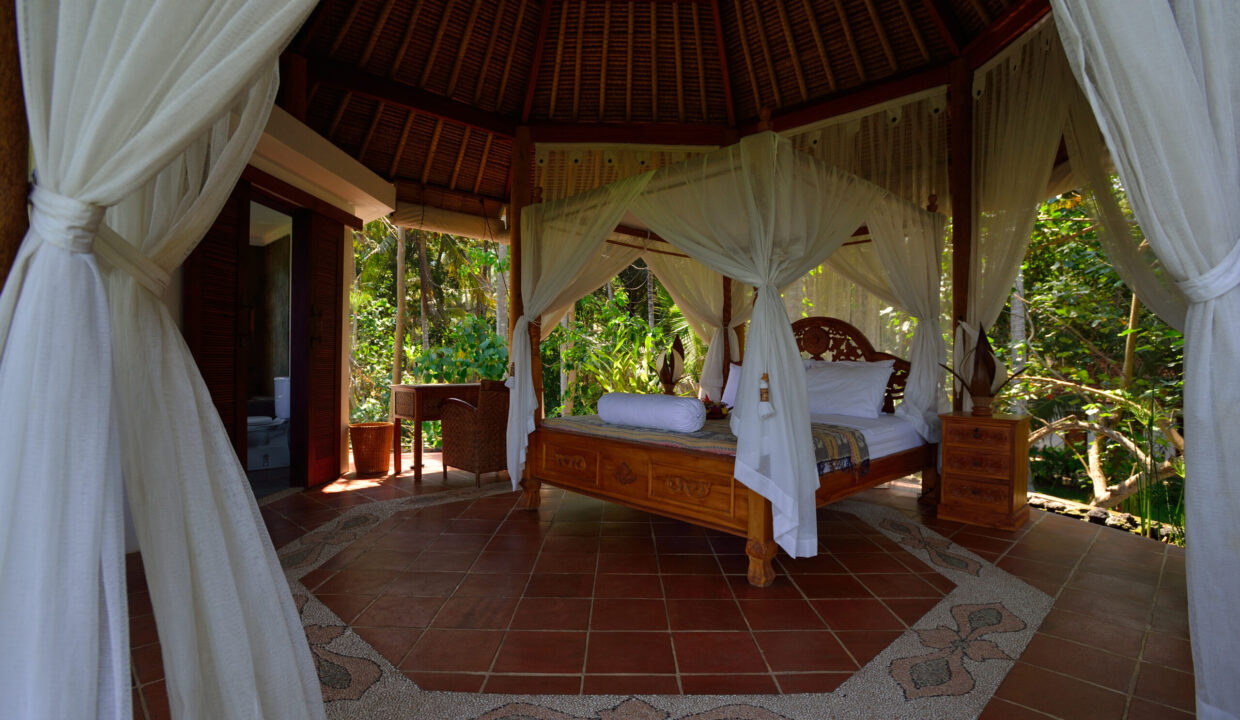 A Tropical Garden Sanctuary Just 10 Minutes from Candidasa (5)