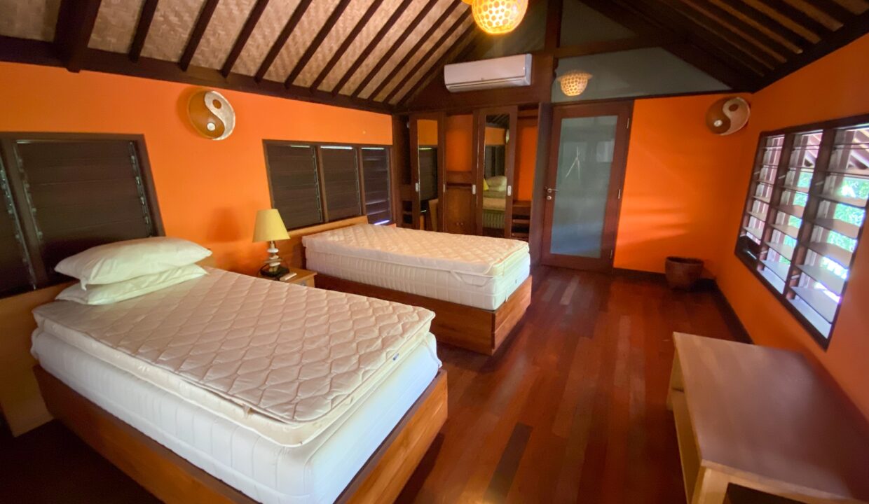 For Sale Contemporary Balinese-Inspired Villa In Kerobokan (13)