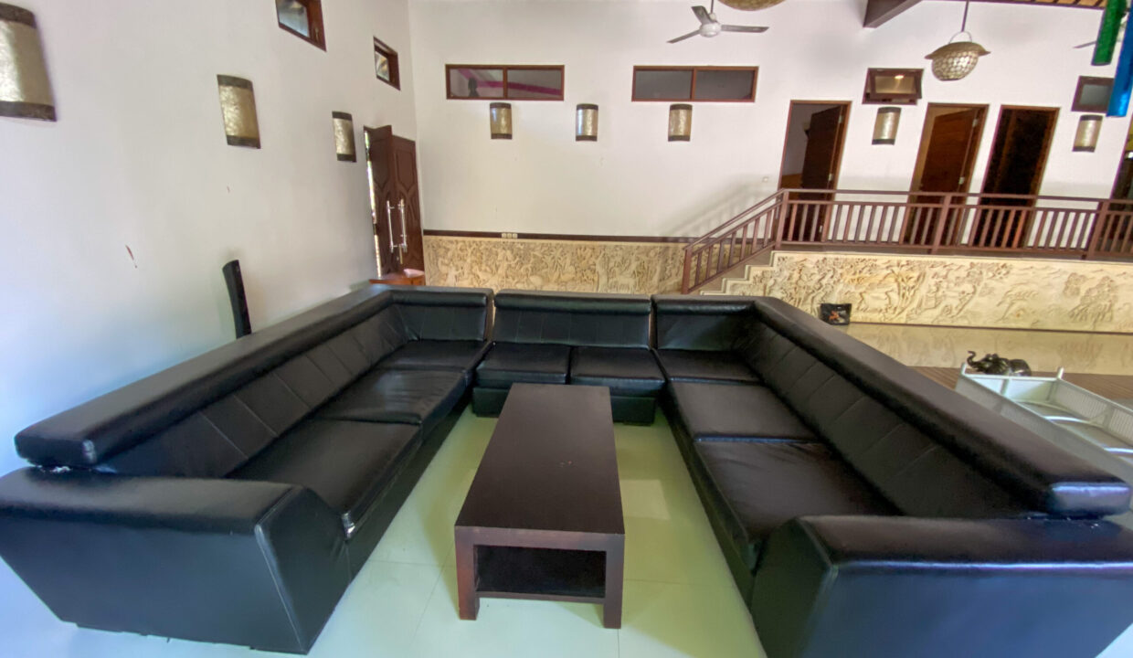 For Sale Contemporary Balinese-Inspired Villa In Kerobokan (7)
