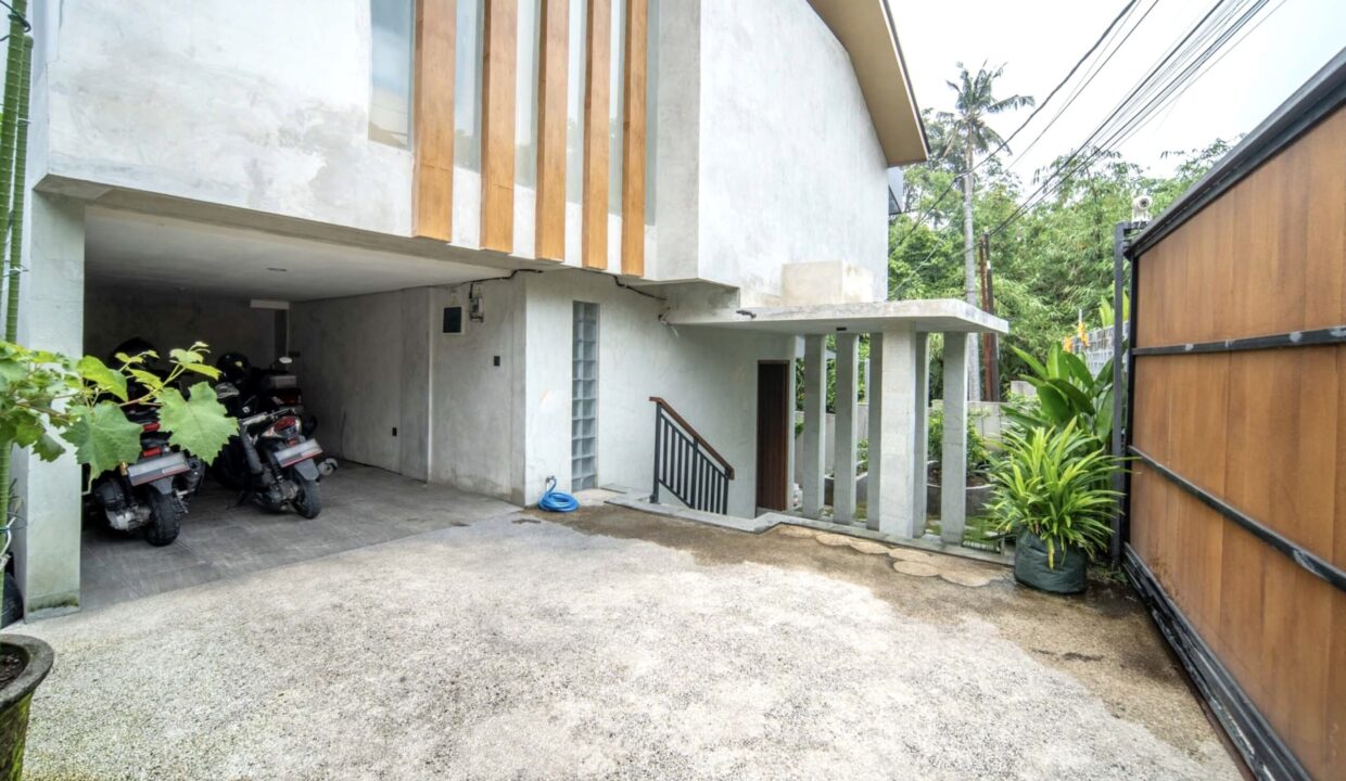 House For Sale In Padonan Near Canggu (11)