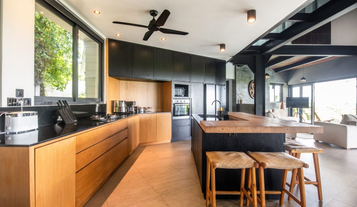 Luxury Oceanview Villa with Stunning Sunsets – Freehold in Uluwatu (11)