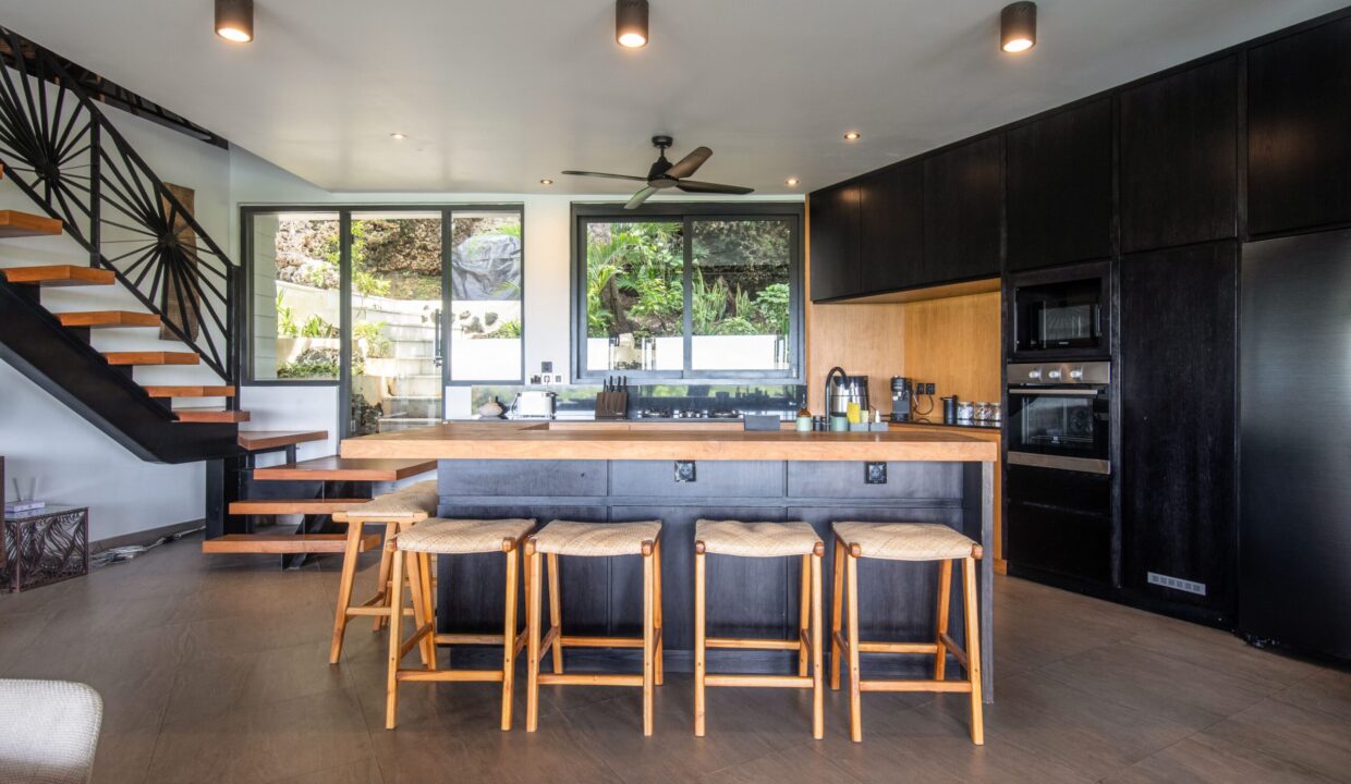 Luxury Oceanview Villa with Stunning Sunsets – Freehold in Uluwatu (9)