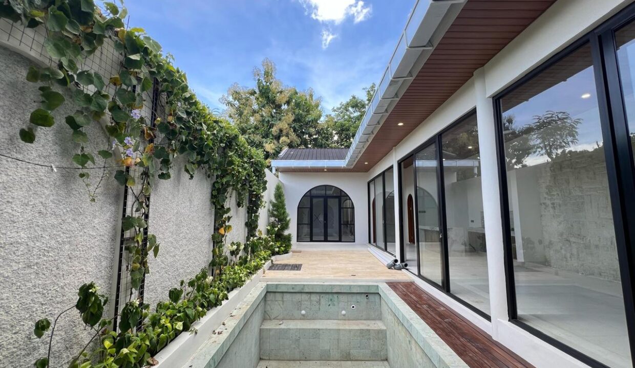 Charming 3-Bedroom Villa in Puri Gading, Jimbaran – Ideal for Airbnb Investment & Vacation Home (1)
