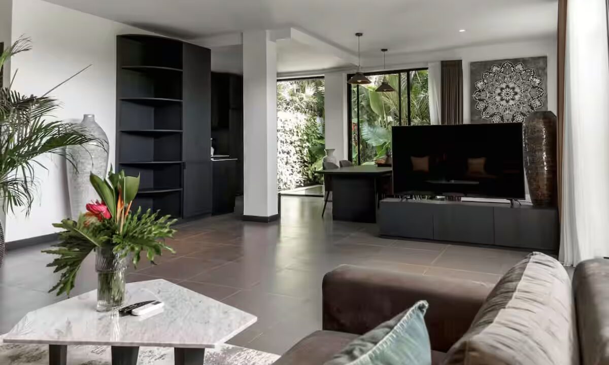 Discover The Perfect Balance Of Exquisite Beauty And Tranquility Villa in Umalas Area (6)
