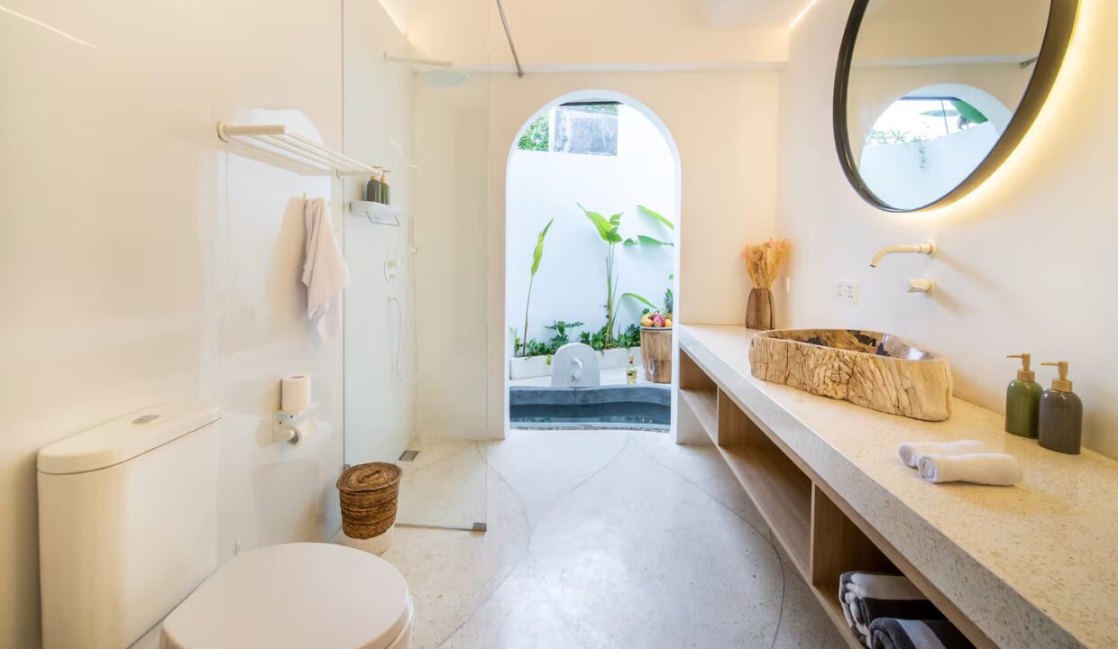Exceptional Modern Tropical 5-Bedroom Villa For Sale (Leasehold) In Umalas (15)