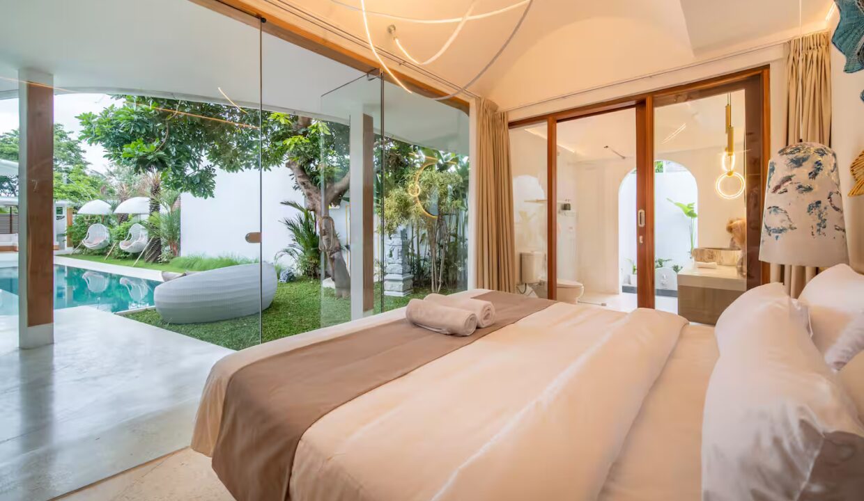 Exceptional Modern Tropical 5-Bedroom Villa For Sale (Leasehold) In Umalas (8)