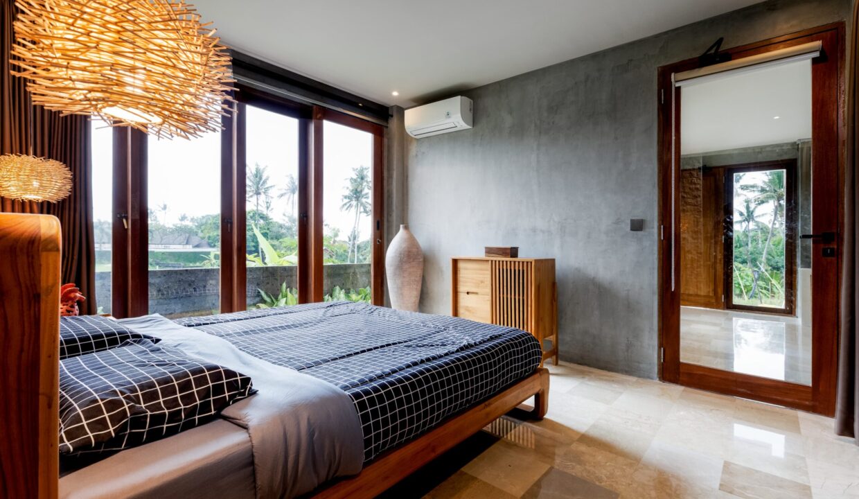 Freehold Villa For Sale Walking Distance to Cemagi Beach (11)