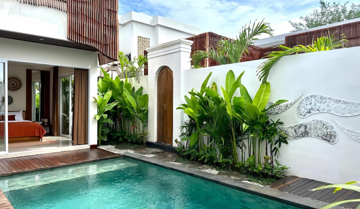 New Stylish Designer Villas 2 and 3 Bedroom in Canggu for Yearly Rent (2)
