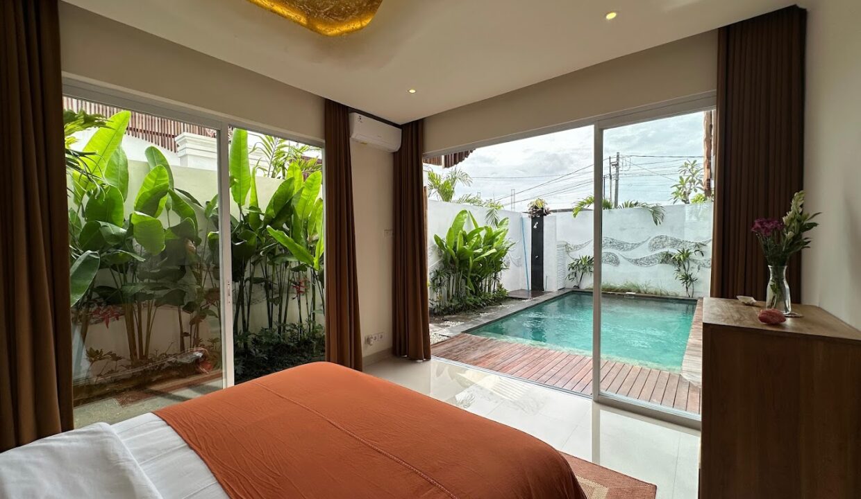 New Stylish Designer Villas 2 and 3 Bedroom in Canggu for Yearly Rent (9)