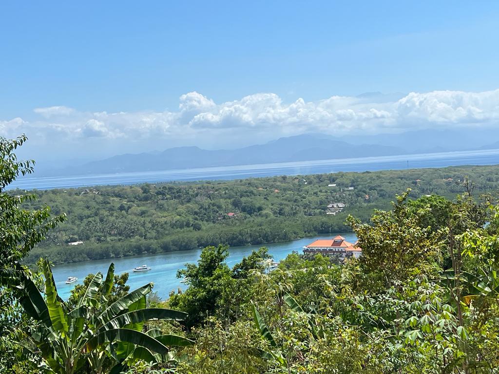 Available Beautiful Land For 30 Years Leasehold In Nusa Ceningan Island