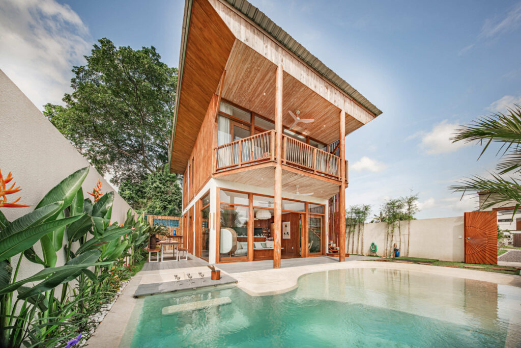 Modern Tropical 3-Bedroom Villa in Kedungu – Close to Beach and Amenities