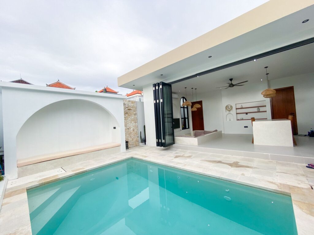 Tropical 2-Bedroom Villa in Padonan